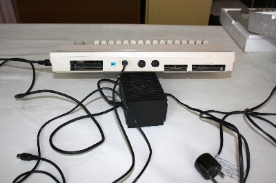 Commodore C64C : Vista trasera