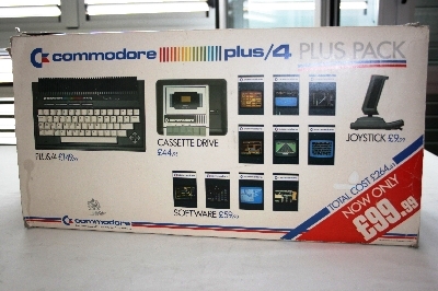 Caja del Commodore Plus/4