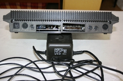 Commodore Plus/4 : Vista lateral